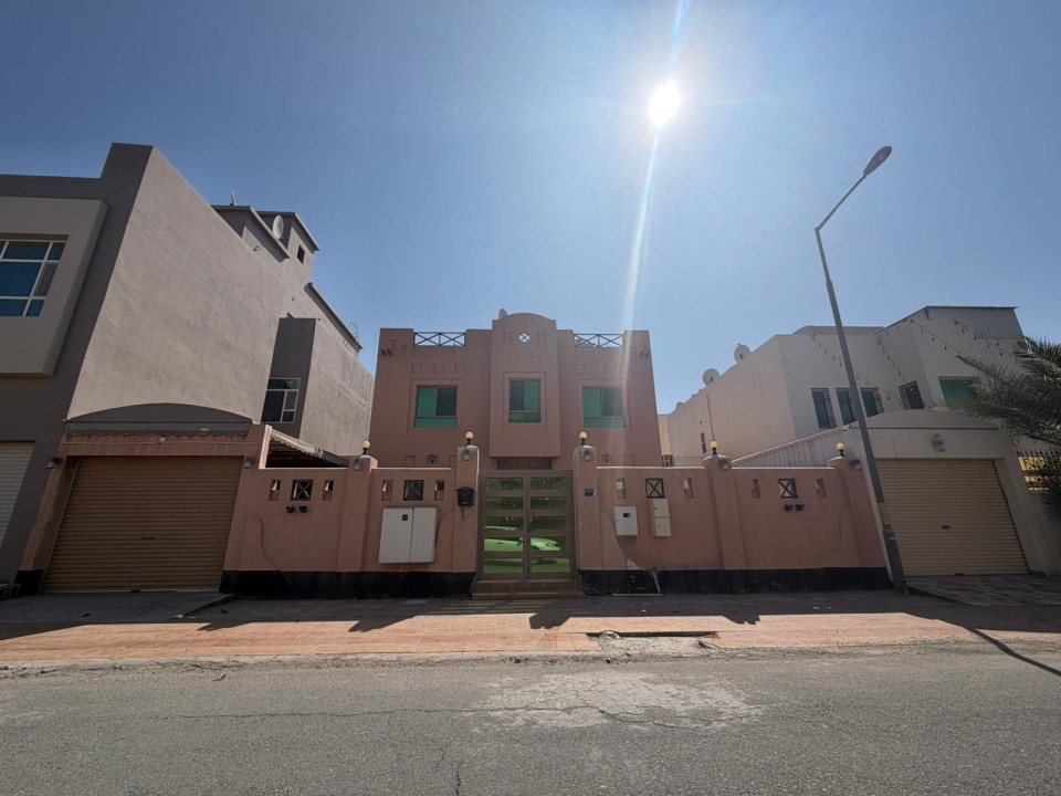 صورة فيلا للبيع في المالكية #9074 0