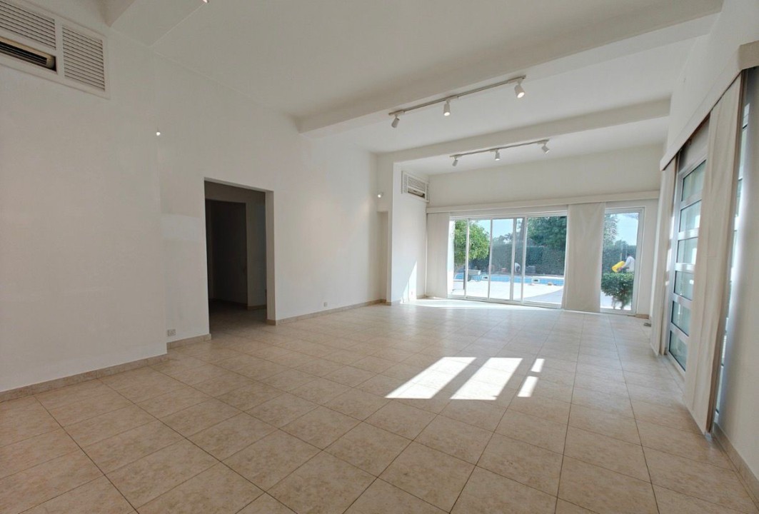 صورة فيلا للإيجار في باربار #9500 1