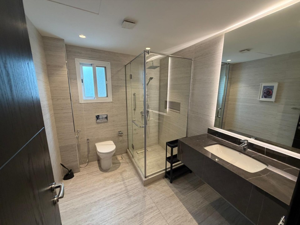 صورة شقة للإيجار في الجنبية #9629 3