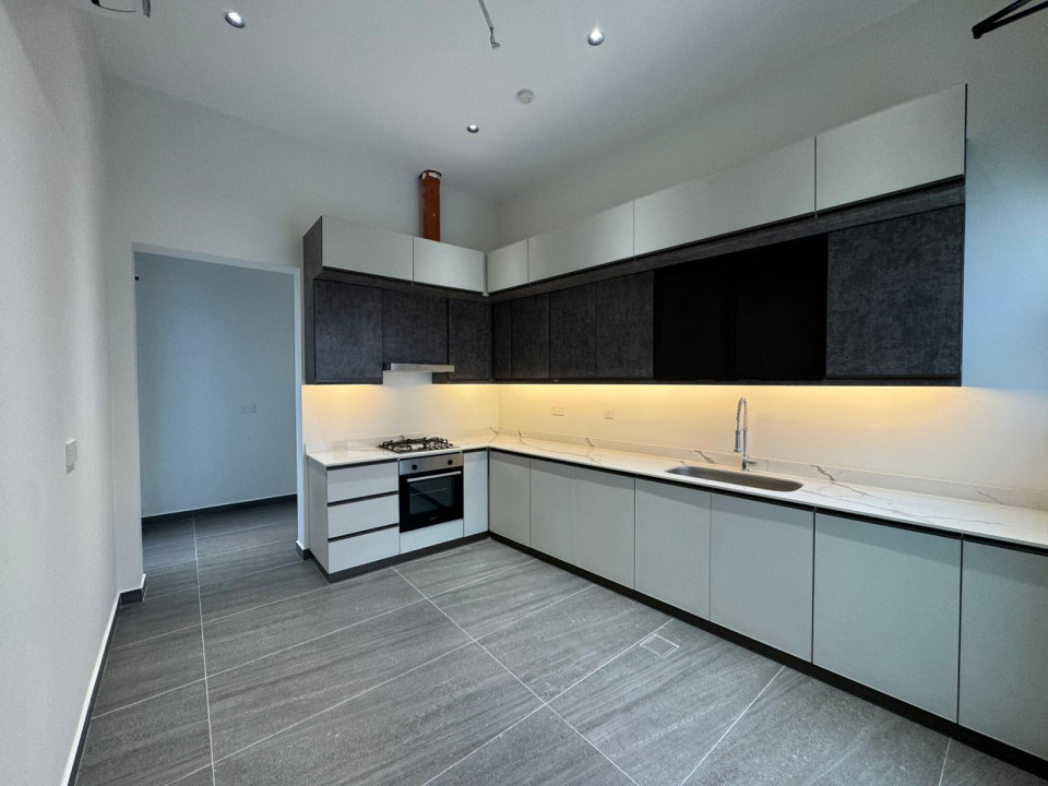 صورة فيلا للبيع في سار #9744 7