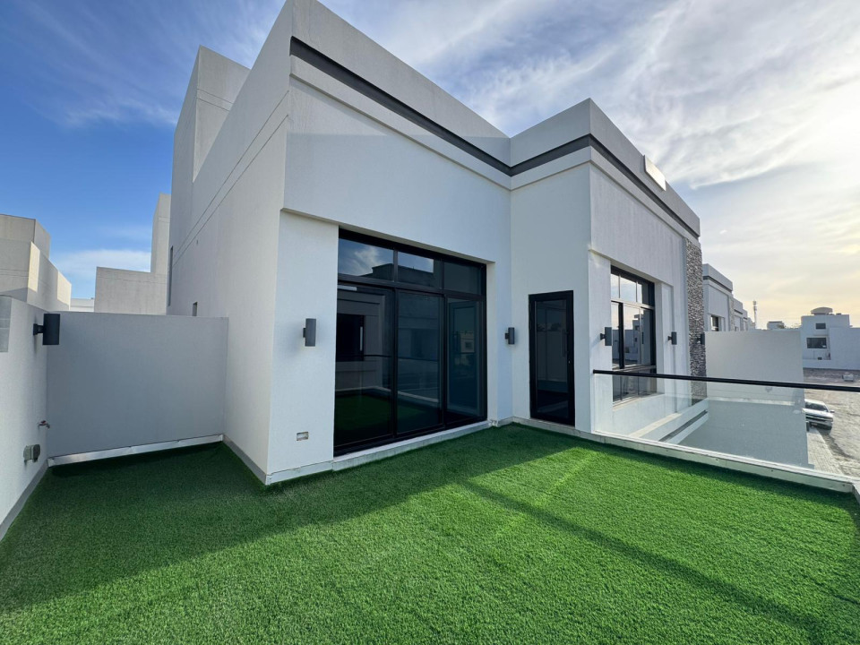 صورة فيلا للبيع في سار #9744 8