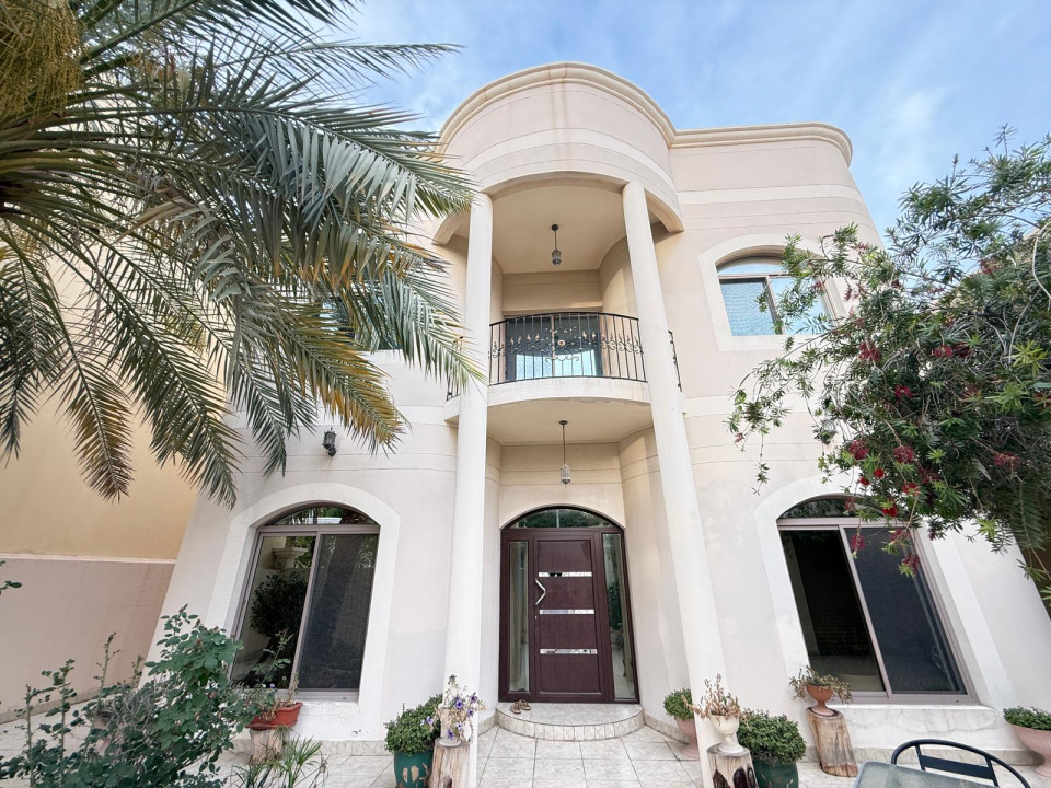 صورة فيلا للبيع في الجنبية #10095 0