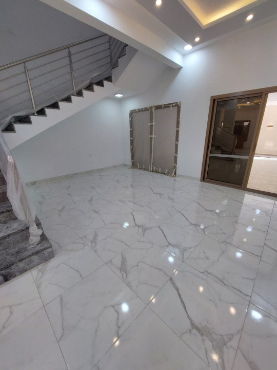 Villa for Sale in Durrat Al Muharraq Image #10467 4