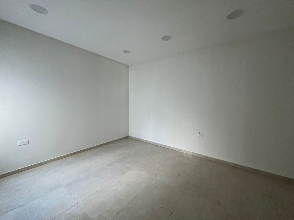 صورة فيلا للبيع في بني جمرة #7988 3