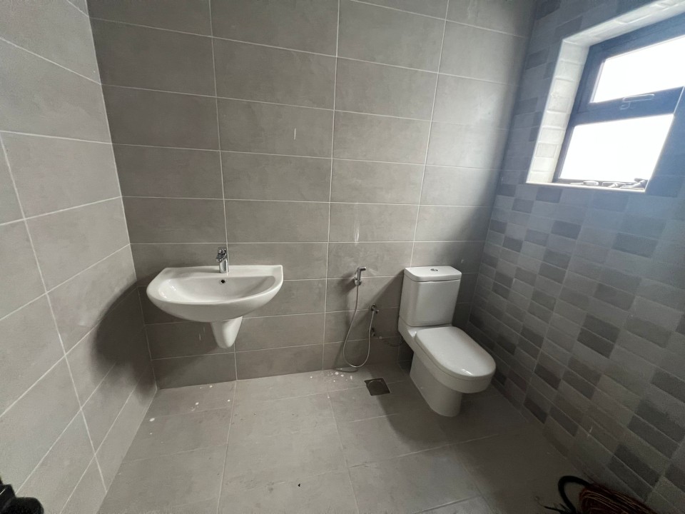 صورة فيلا للبيع في بني جمرة #7988 9