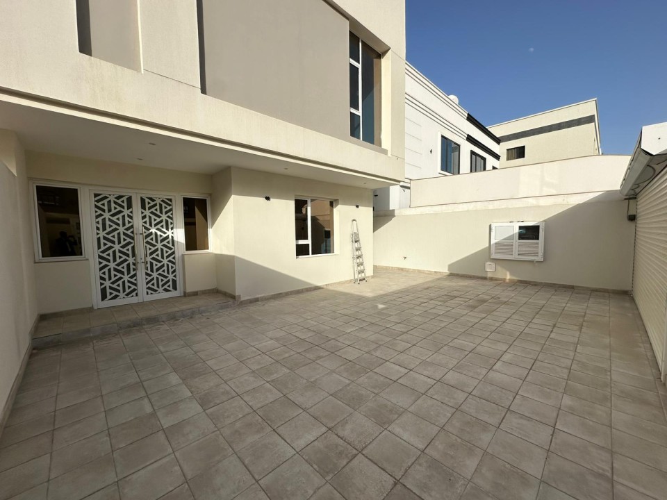 صورة فيلا للبيع في الشاخورة #8212 1