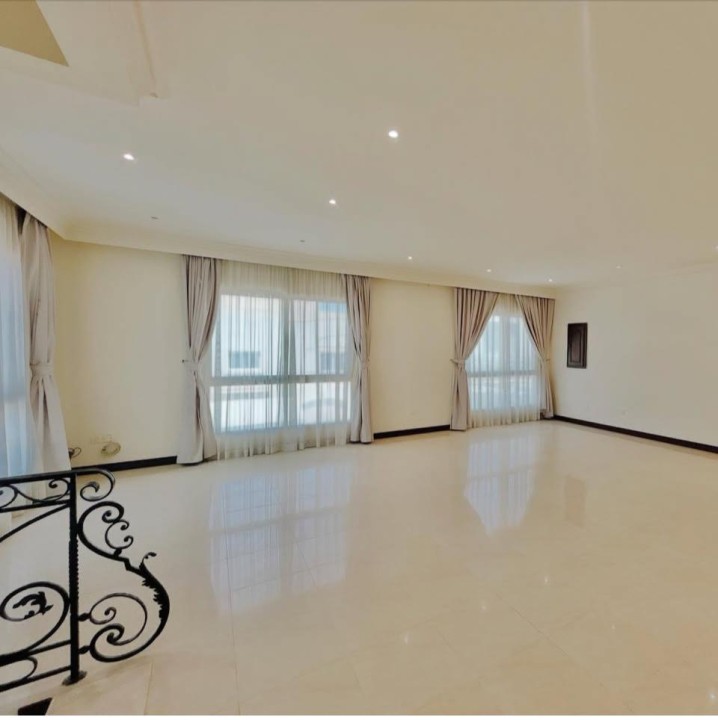 Villa for Sale in Busaiteen Image #9278 3