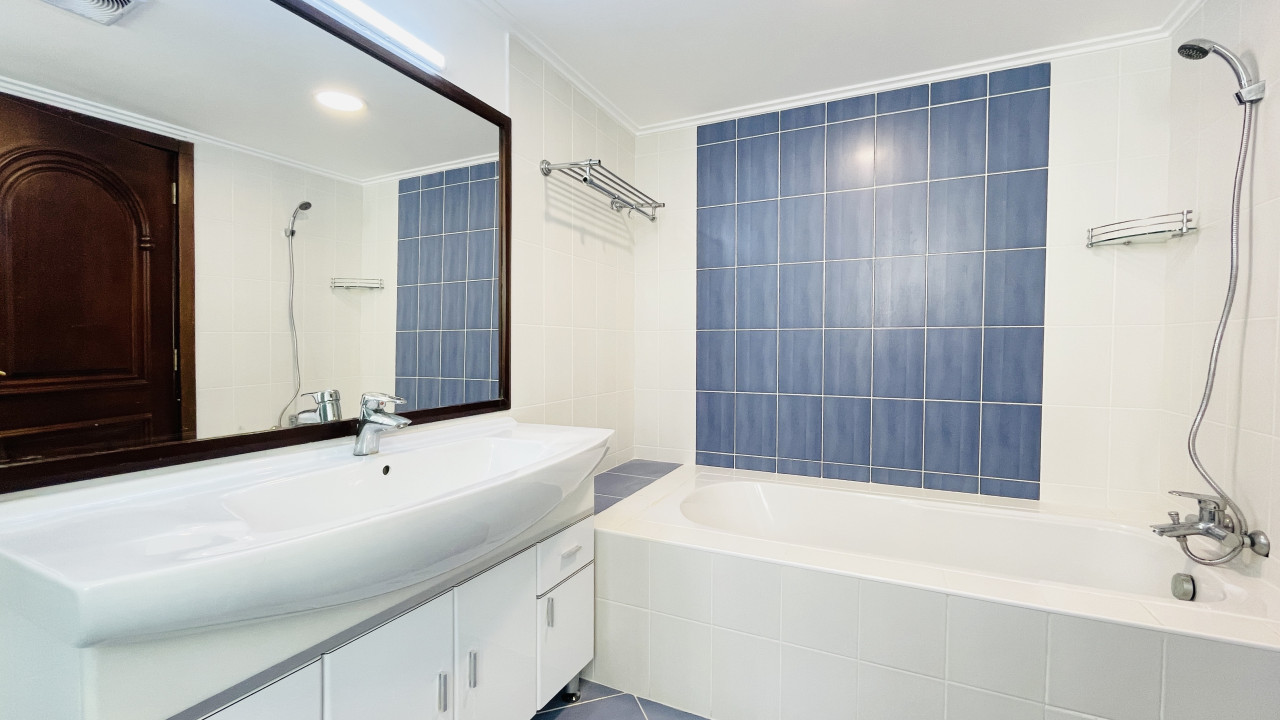 Apartment for Rent in Juffair Image #9845 8