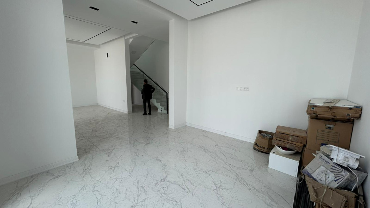 صورة فيلا للبيع في مقابة #9881 8