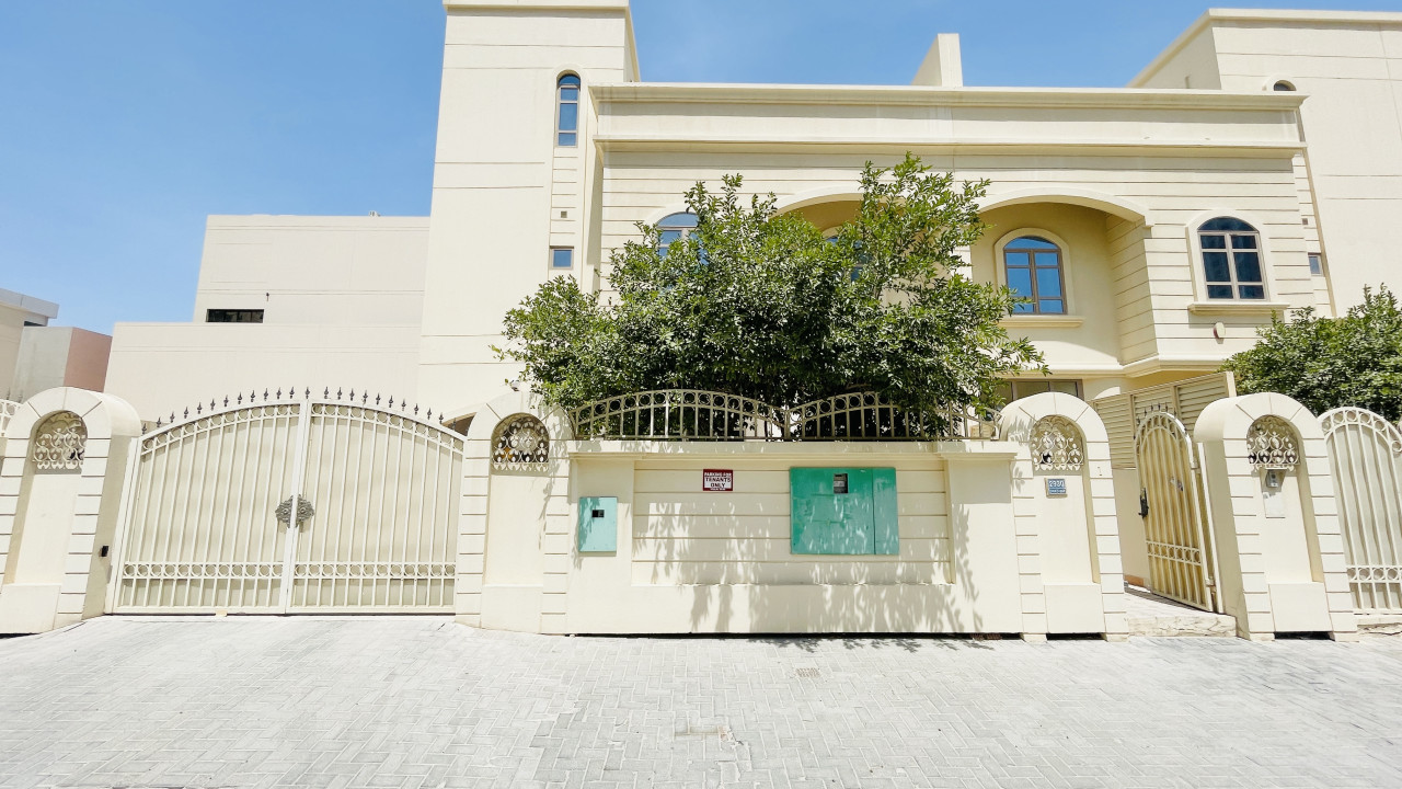 صورة فيلا للإيجار في الجفير #9973 0