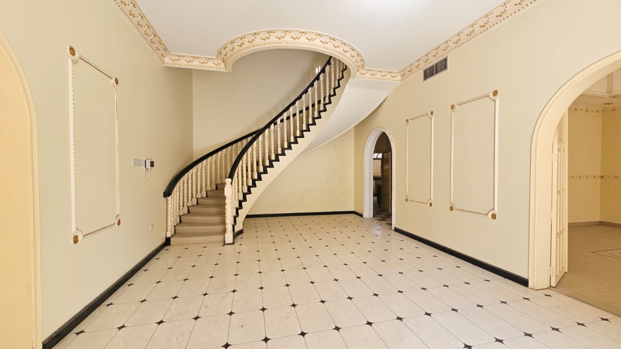 صورة فيلا للبيع في الزنج #10025 2