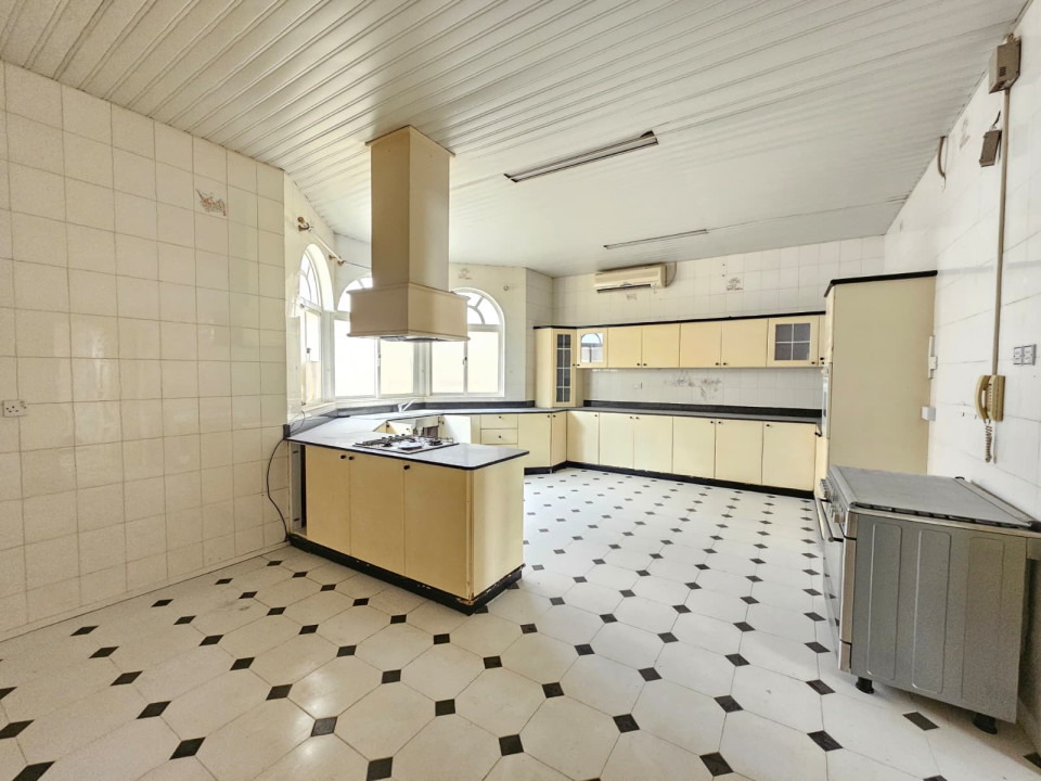 صورة فيلا للبيع في الزنج #10025 4