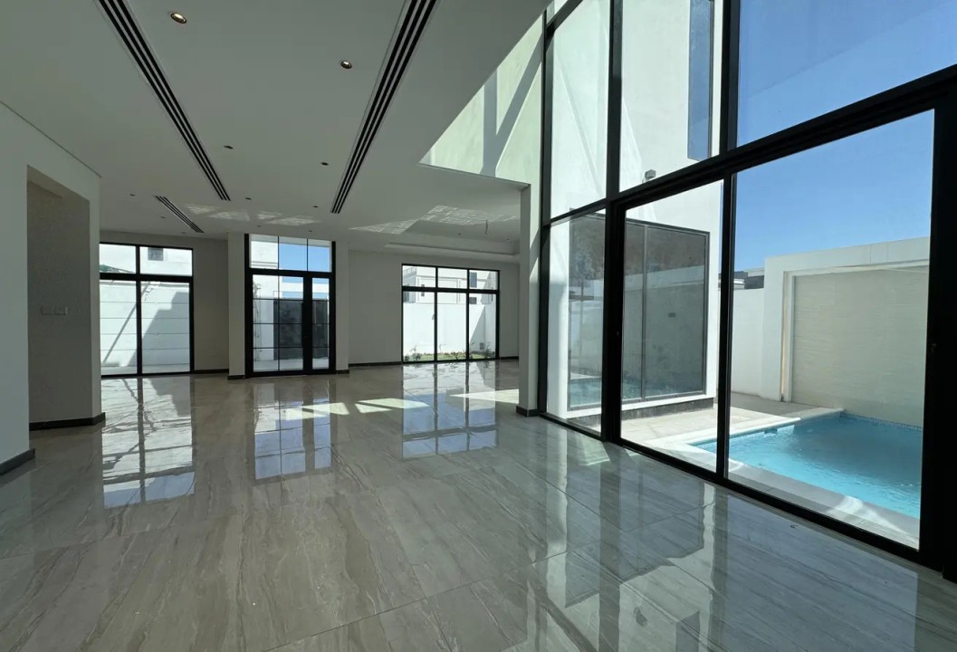 صورة فيلا للبيع في سار #8464 9