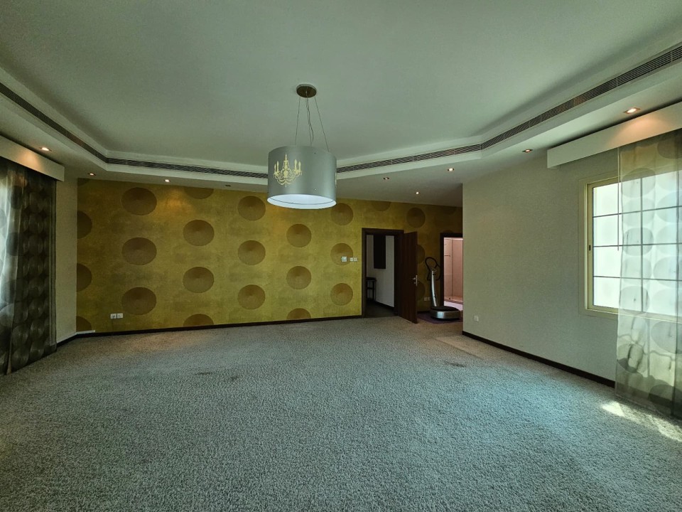 صورة فيلا للبيع في سار #8466 7