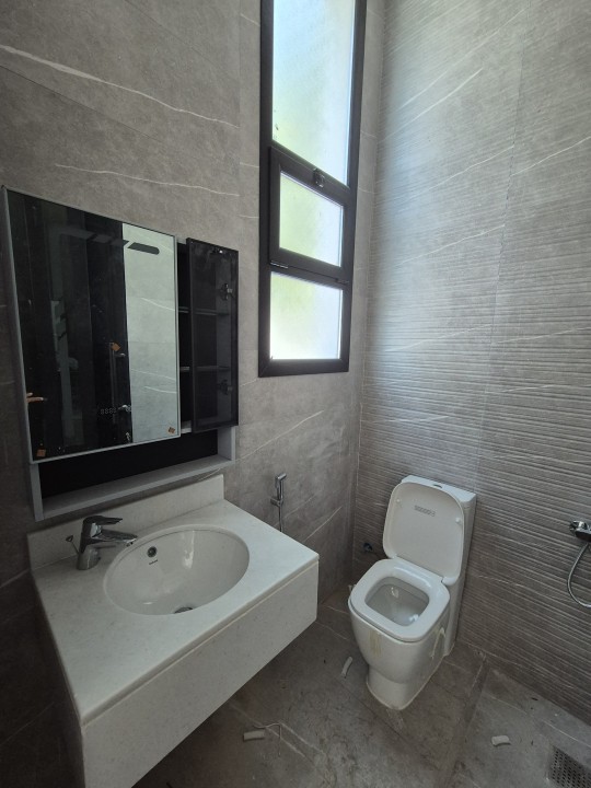 صورة فيلا للبيع في سار #8601 4