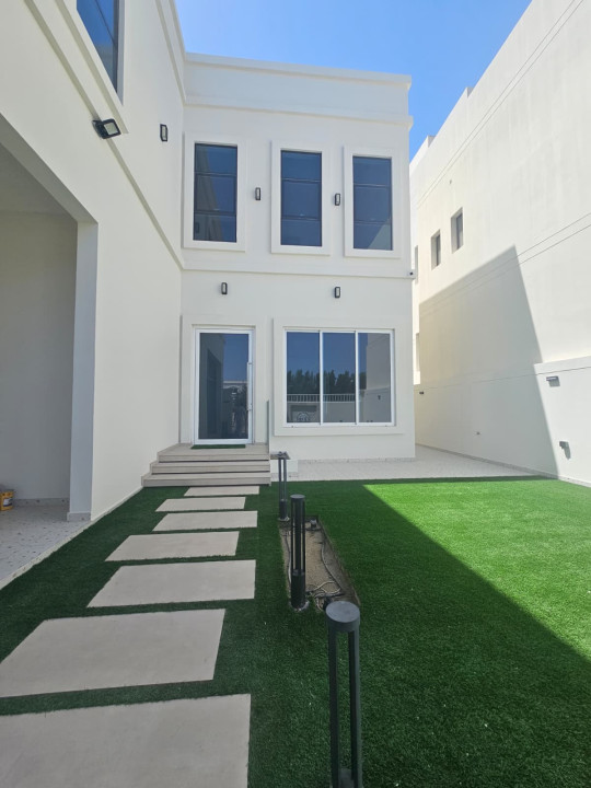 صورة فيلا للبيع في الجنبية #9741 1