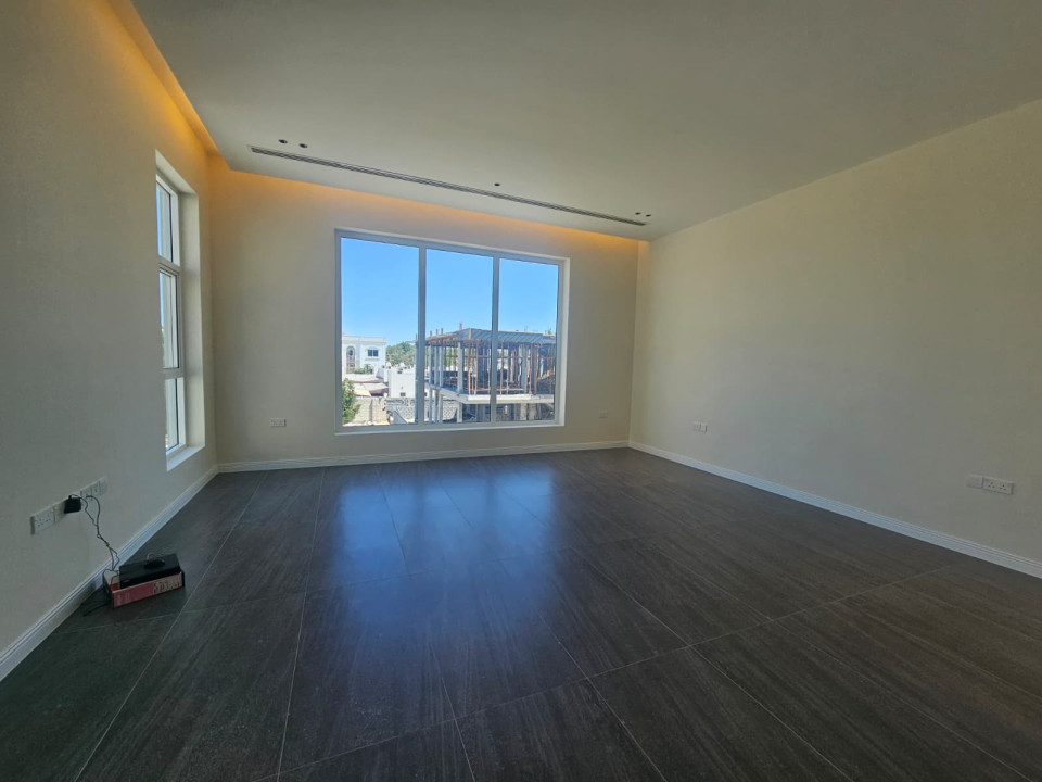 صورة فيلا للبيع في الجنبية #9741 5