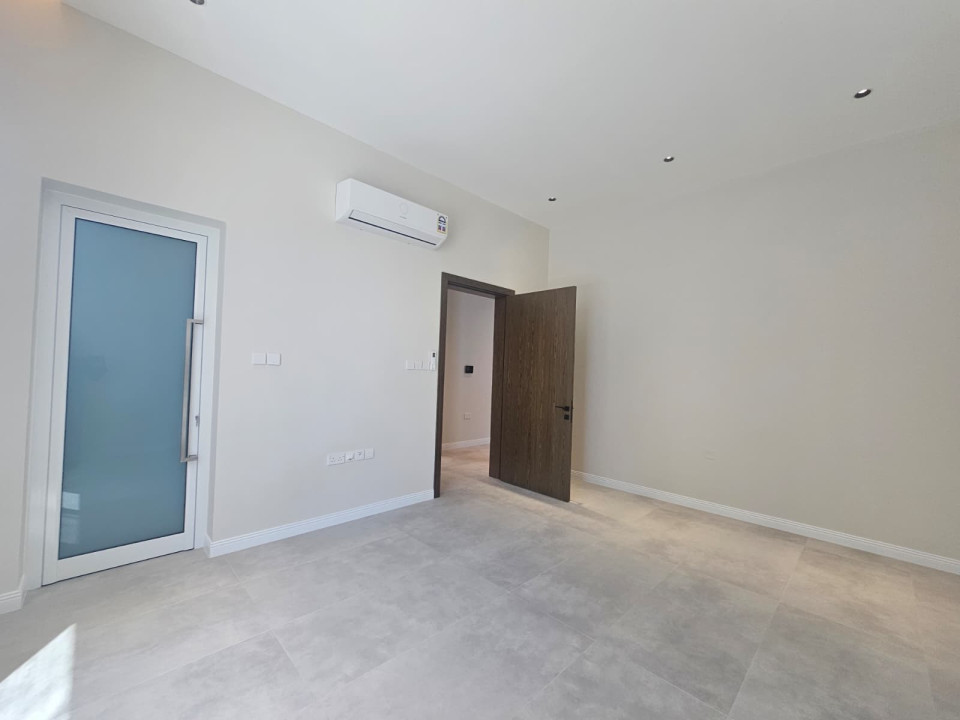 صورة فيلا للبيع في الجنبية #9741 7