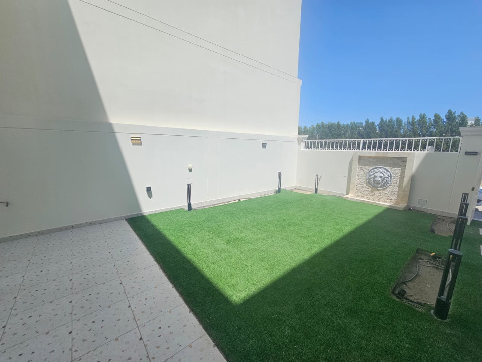 صورة فيلا للبيع في الجنبية #9741 8