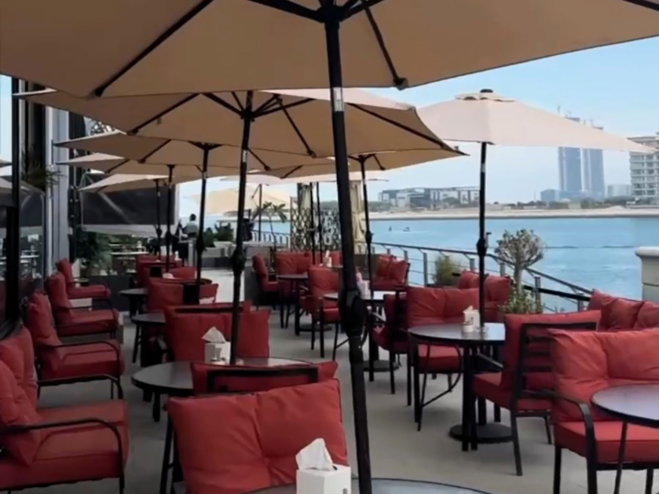 صورة محل للإيجار في ضاحية السيف #6315 4