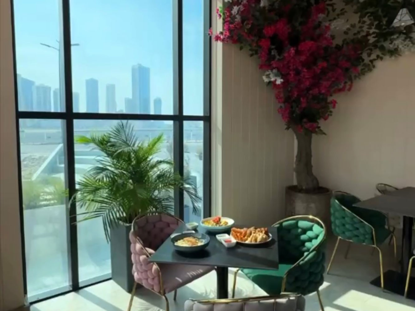 صورة محل للإيجار في ضاحية السيف #6315 2