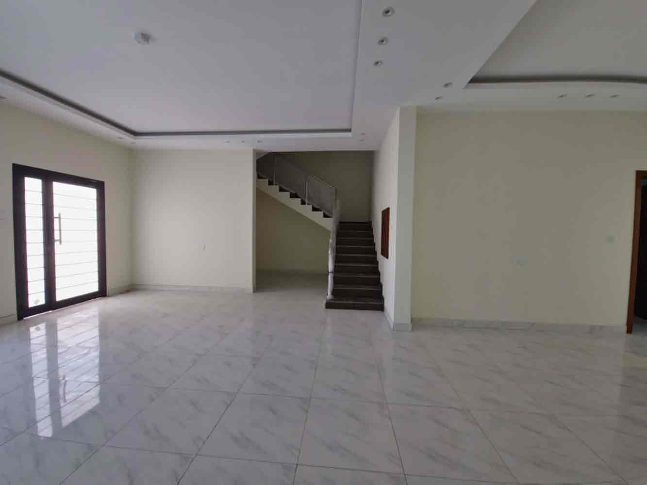 صورة فيلا للبيع في باربار #6385 7