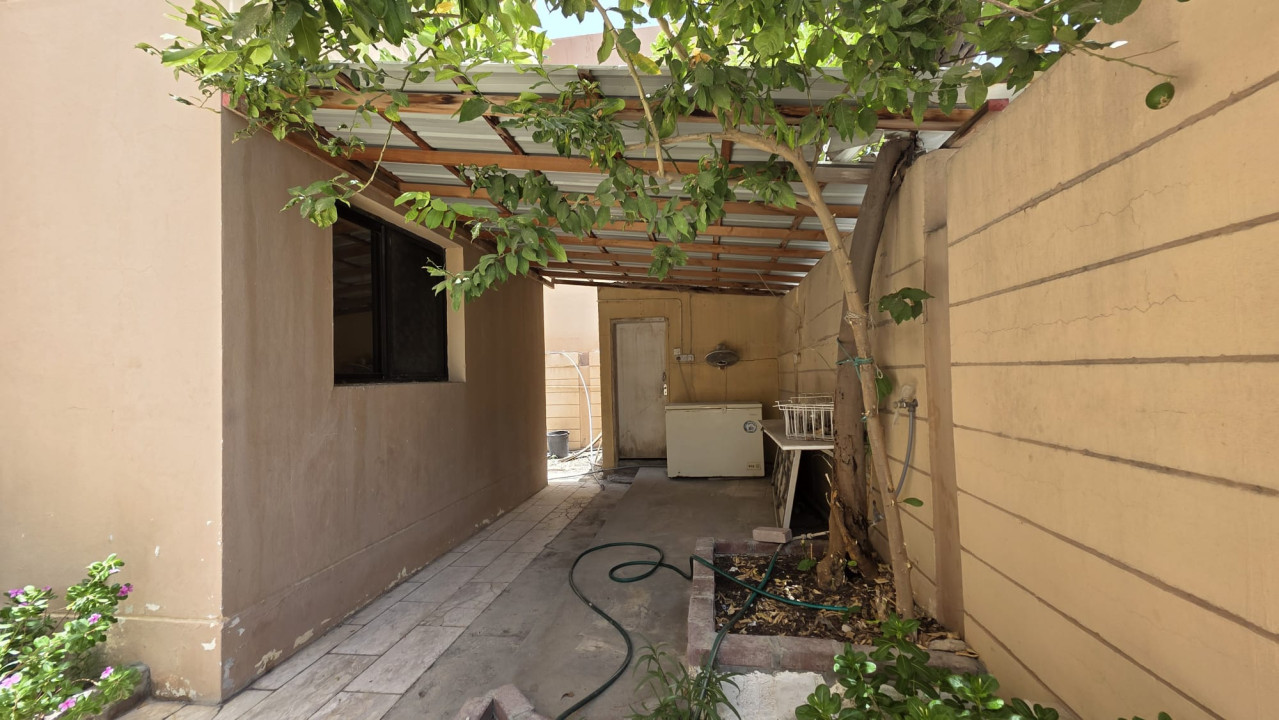 Villa for Sale in Arad Image #10606 3