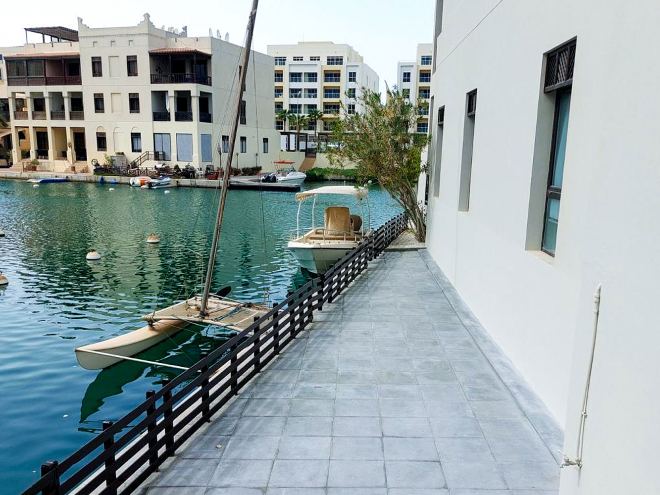 صورة شقة للبيع في جزر امواج #3463 1