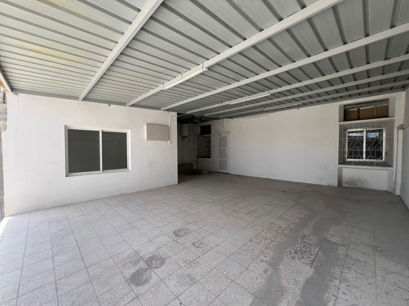 Villa for Sale in Isa Town Image #5070 3