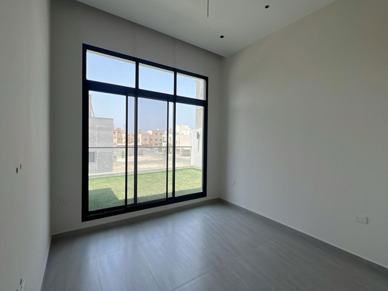 صورة فيلا للبيع في سار #5624 4