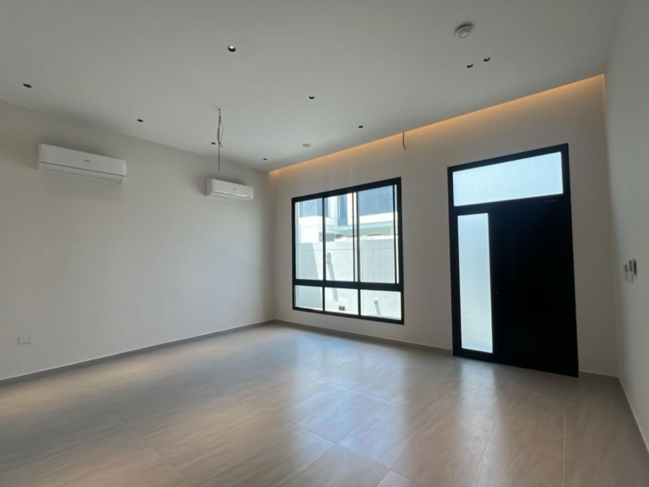 صورة فيلا للبيع في سار #5624 3