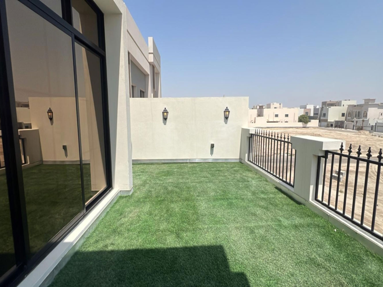 صورة فيلا للبيع في سار #5626 7