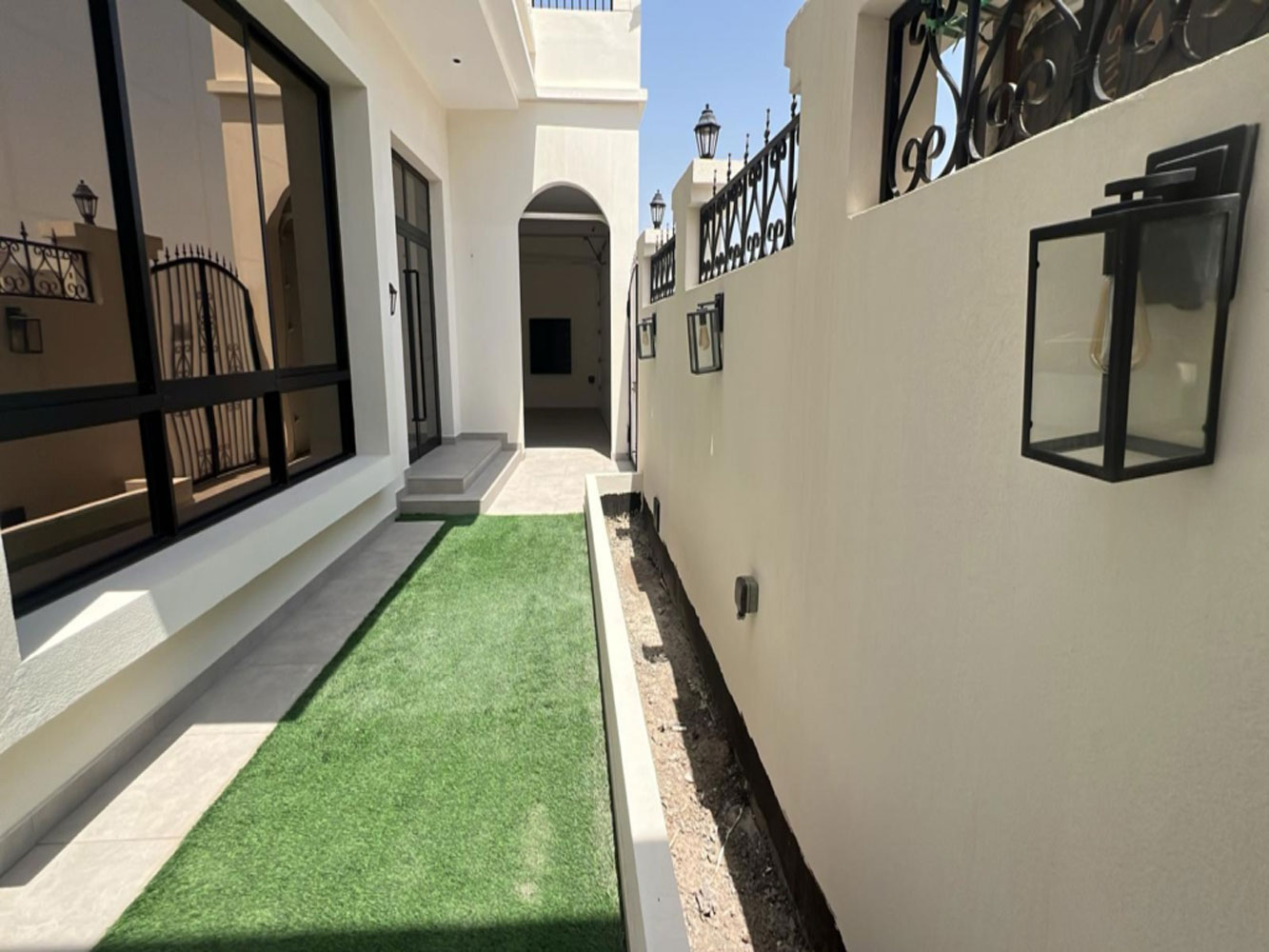 صورة فيلا للبيع في سار #5626 4