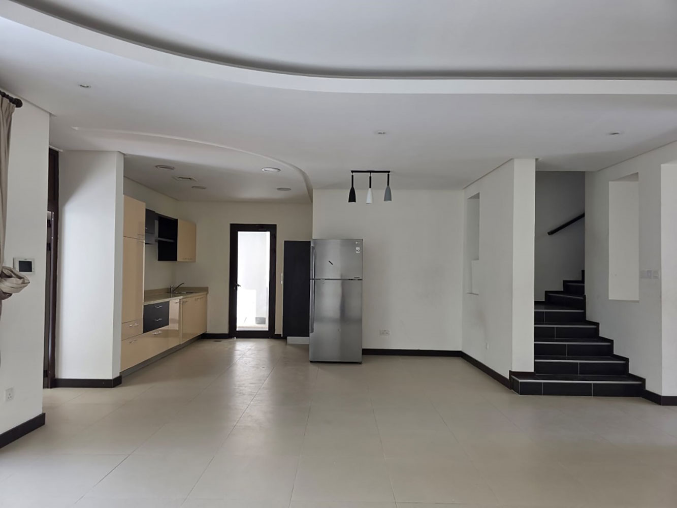 صورة فيلا للإيجار في ديار المحرق #5922 7