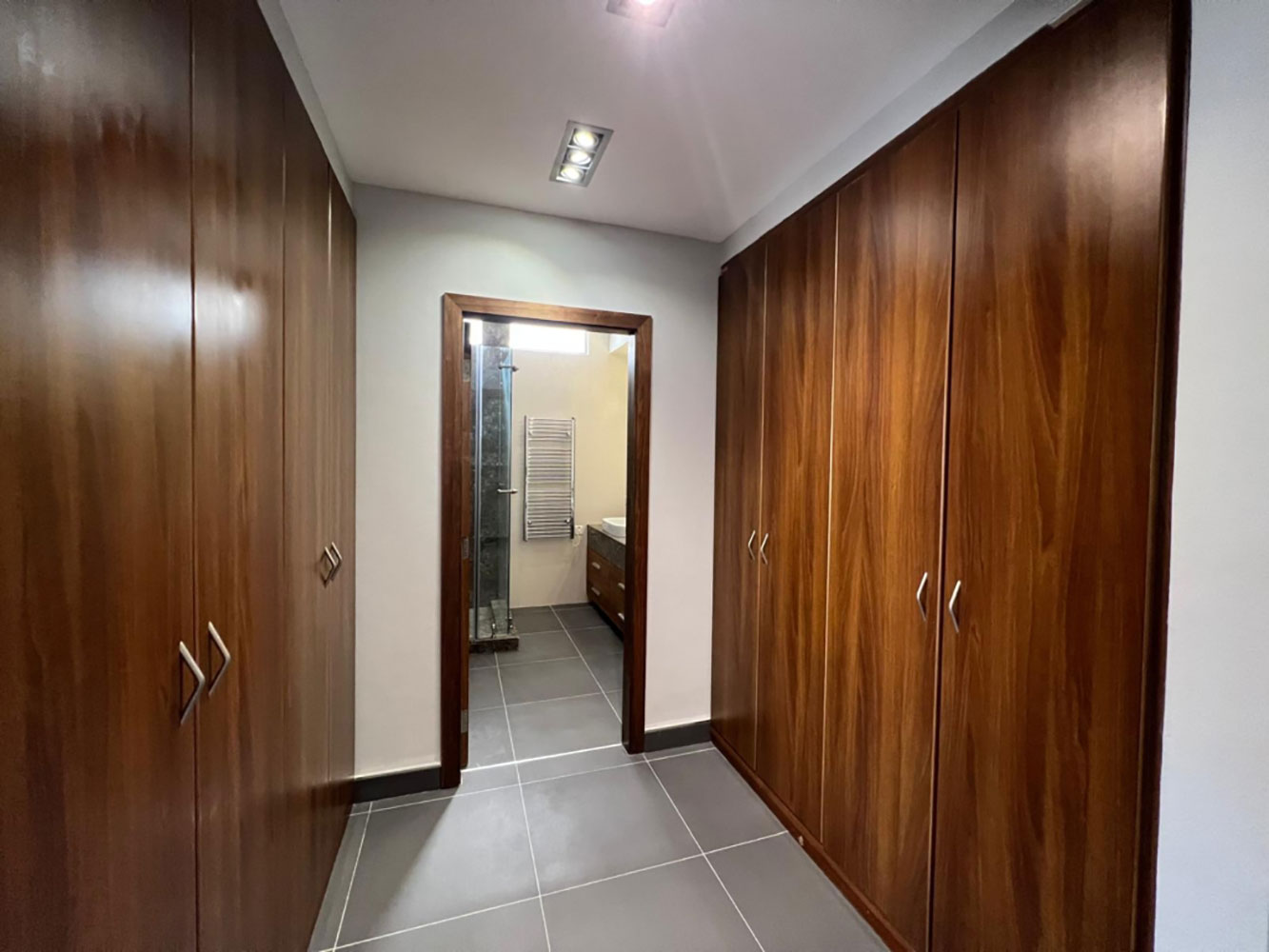 صورة فيلا للبيع في سار #6730 7