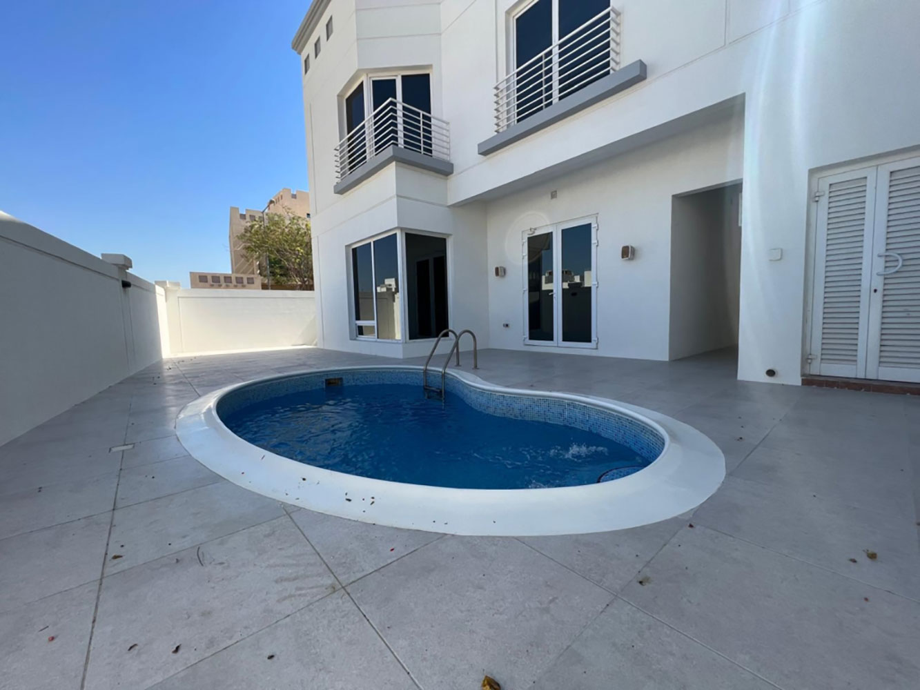 صورة فيلا للبيع في سار #6730 10