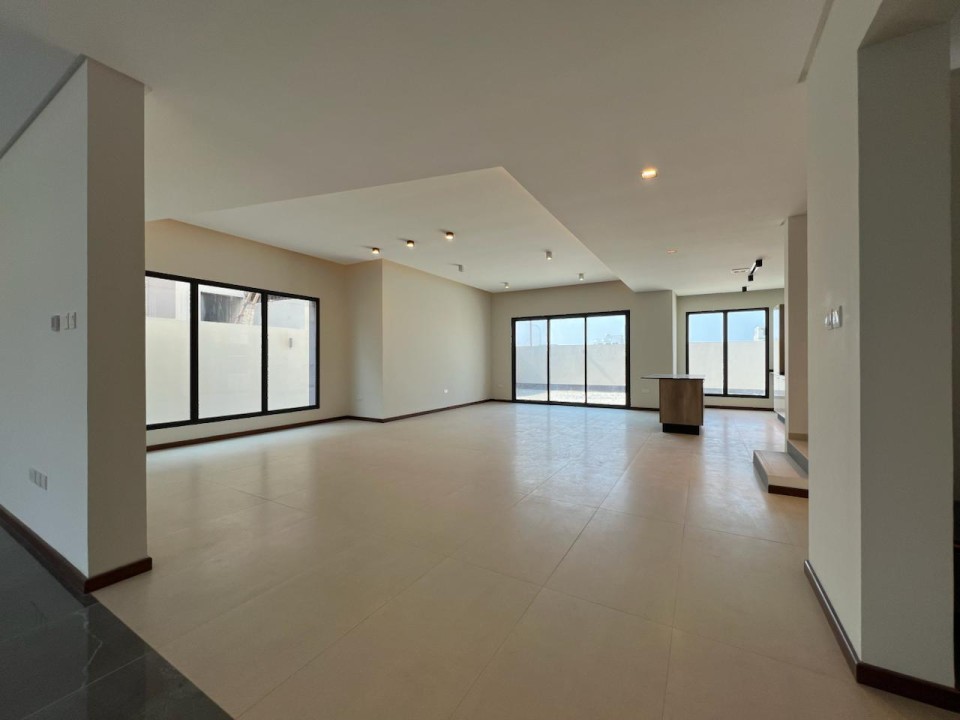 صورة فيلا للبيع في ديار المحرق #6980 1