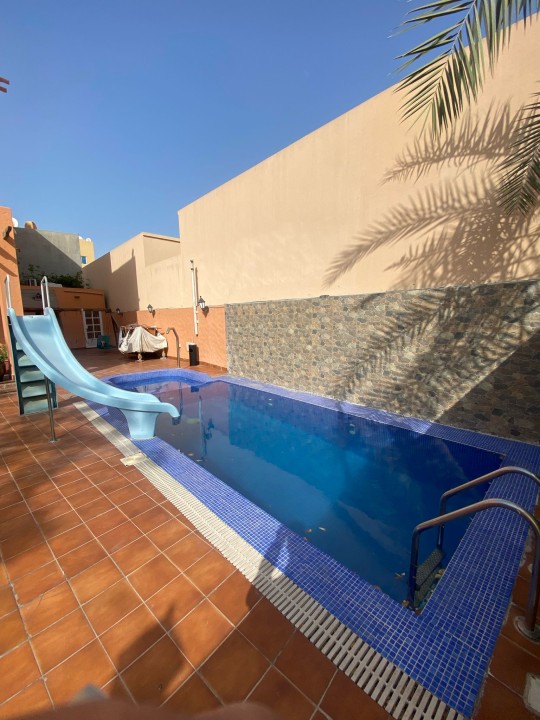 صورة فيلا للبيع في الجنبية #7404 1