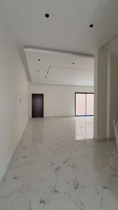 Villa for Sale in Durrat Al Muharraq Image #7522 1