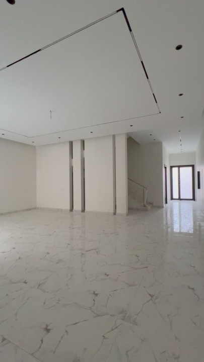 Villa for Sale in Durrat Al Muharraq Image #7522 5