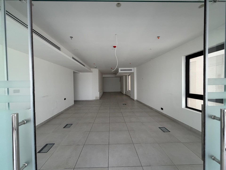 صورة مكتب للبيع في ضاحية السيف #7700 1