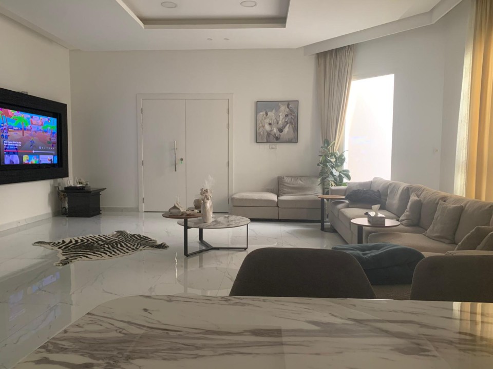 صورة فيلا للبيع في الجنبية #7884 2