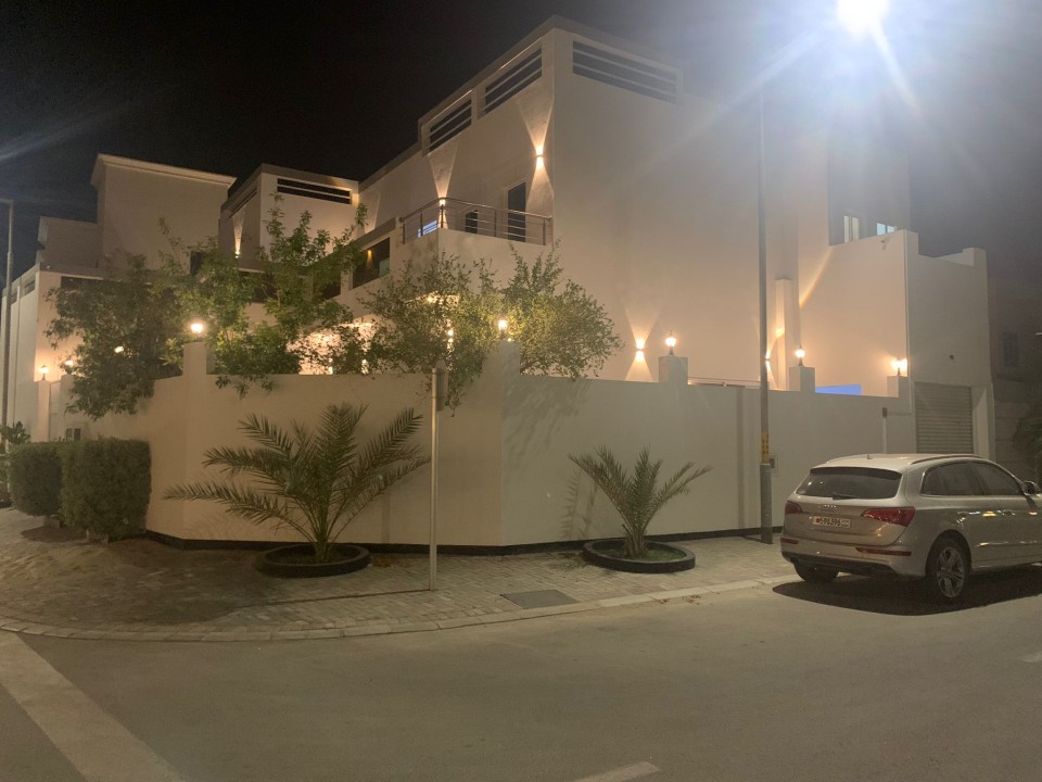 صورة فيلا للبيع في الجنبية #7884 5