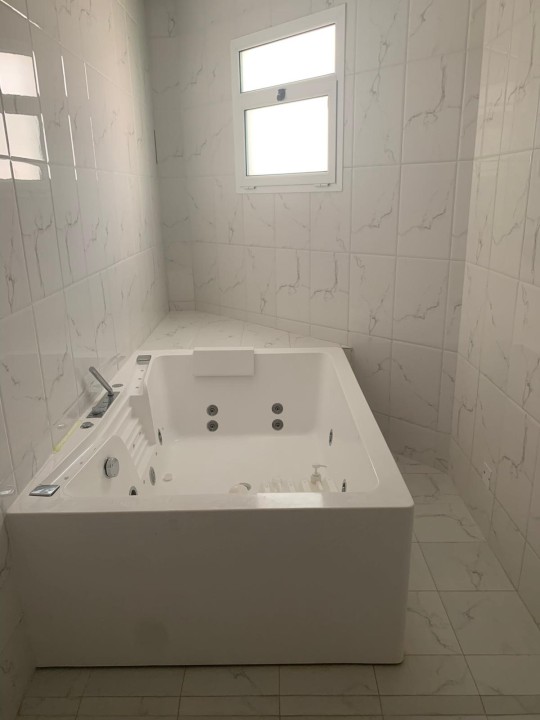 صورة فيلا للبيع في الجنبية #7884 7