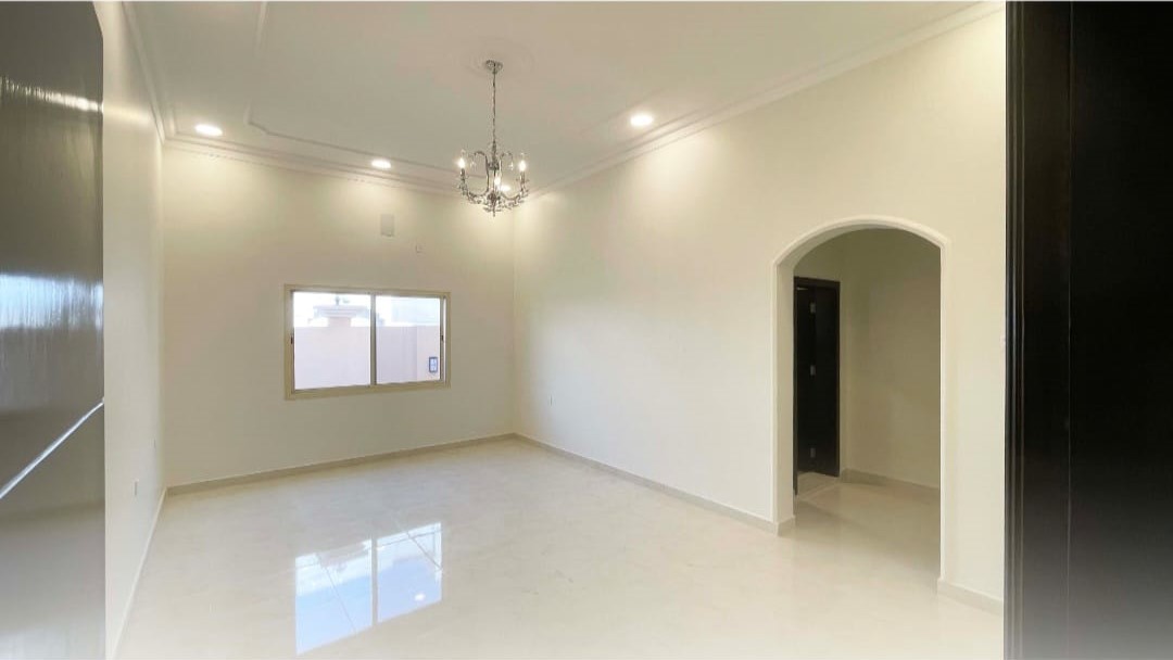 صورة فيلا للبيع في الحد #8371 2