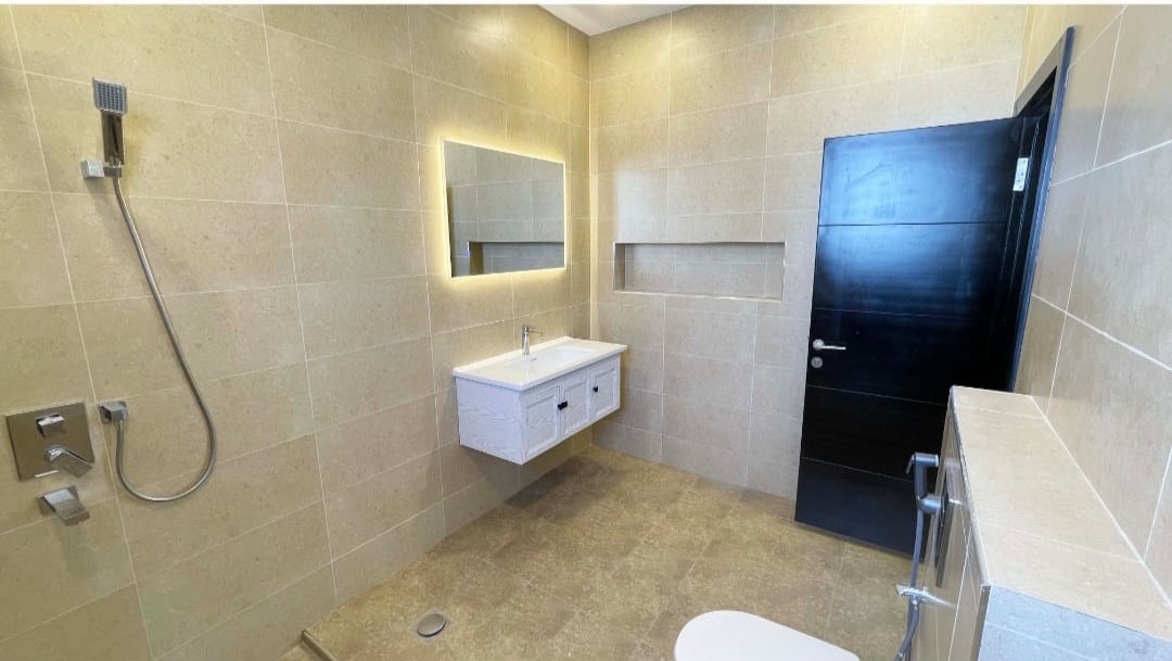 صورة فيلا للبيع في الحد #8371 8