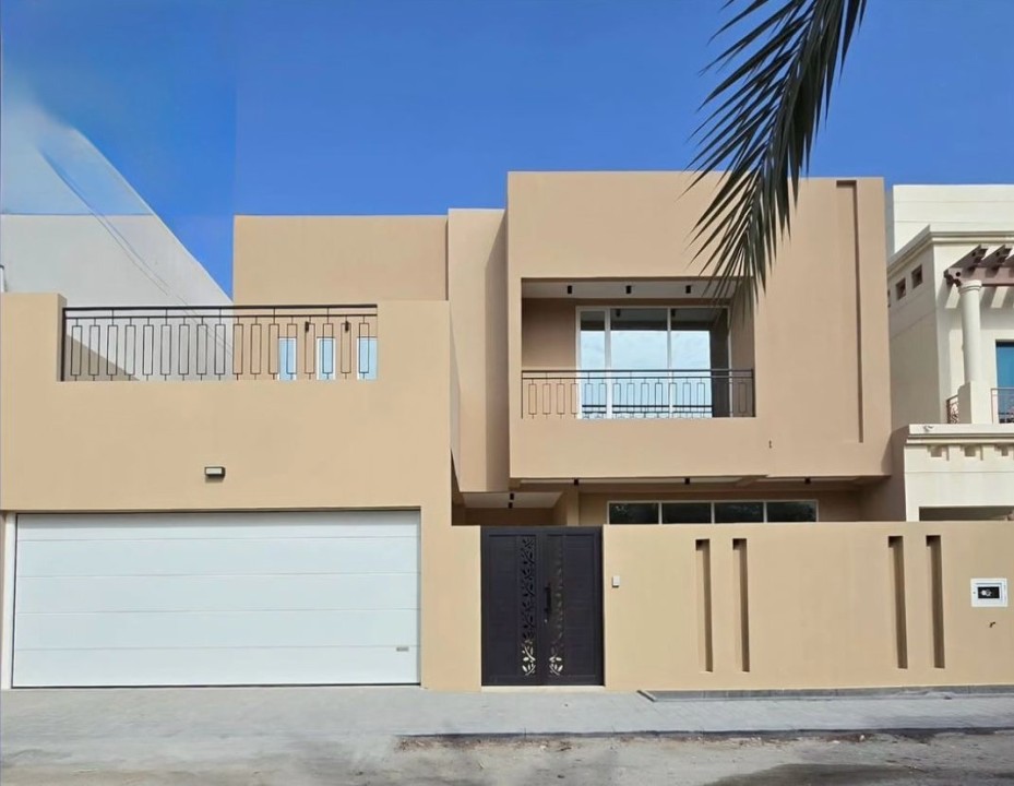 صورة فيلا للبيع في سار #8866 0