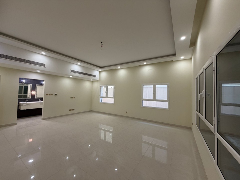 صورة فيلا للبيع في الحد #8983 3