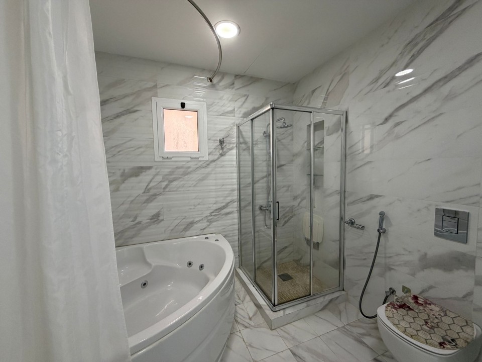 صورة فيلا للبيع في الحد #8983 4