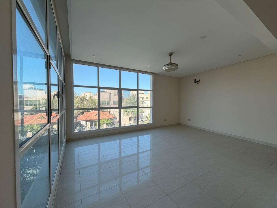 صورة فيلا للبيع في الحد #8983 6